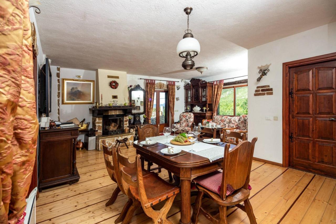 Holiday Home Casa Country Zadvarje エクステリア 写真