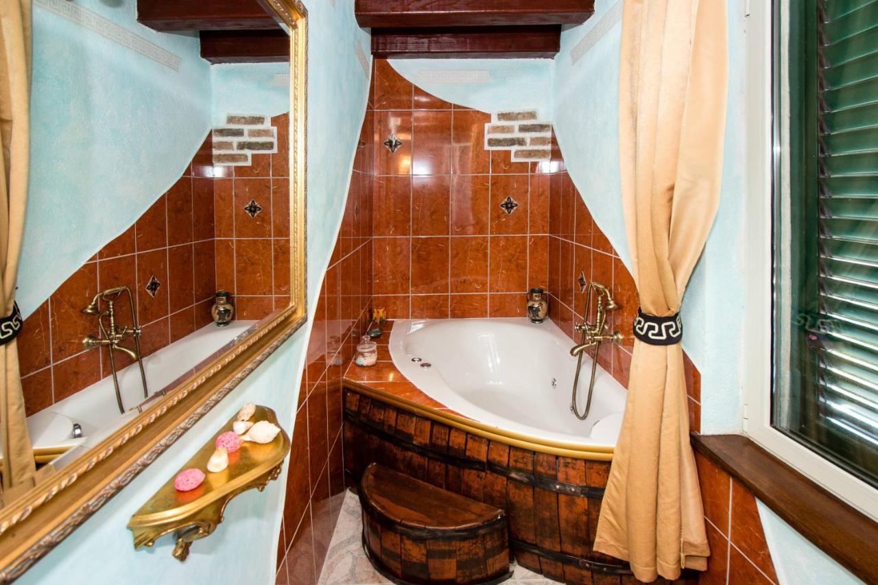 Holiday Home Casa Country Zadvarje エクステリア 写真